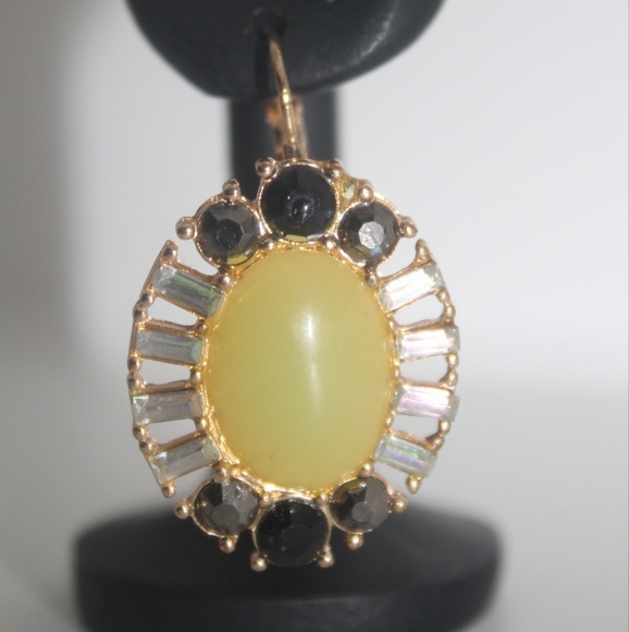 Vintage Yellow Uranium Crystal Baguette Earrings - Picture 8 of 12